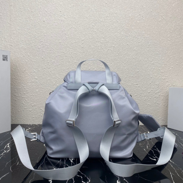 Pra*a re-nylon medium backpack-32-15-30cm