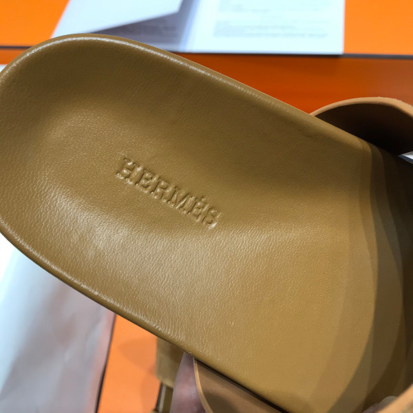 H**mes sandal