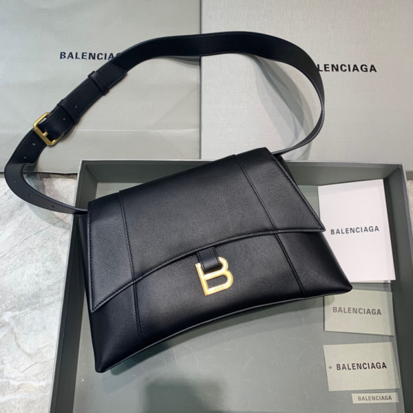 Ba*len*cia*ga downtown medium shoulder bag