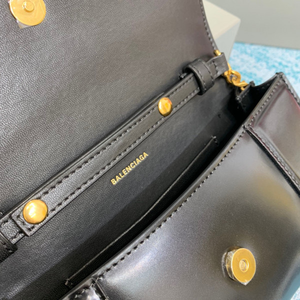 Ba*len*cia*ga hourglass chain bag