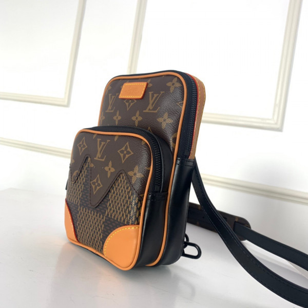 l0*is V*t0n amazone nigo sling bag