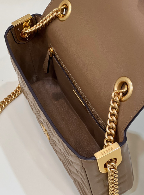 F**di baguette chain midi 397b98-24*14*7cm