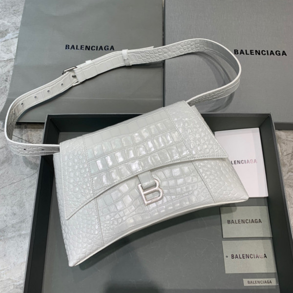 Ba*len*cia*ga downtown medium shoulder bag