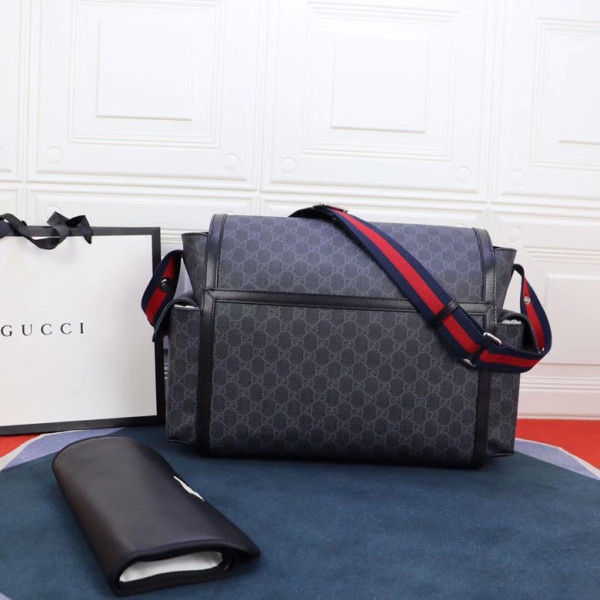 g*u*i gg S*p*e diaper bag