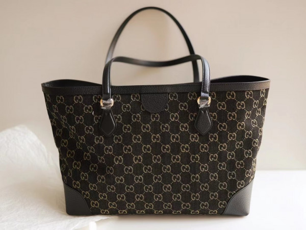 G*u*i ophidia medium tote with web