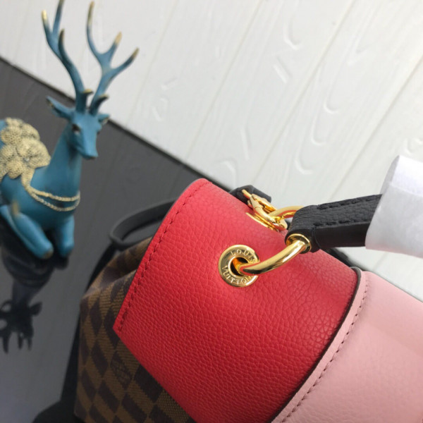 l0*is V*t0n clapton backpack