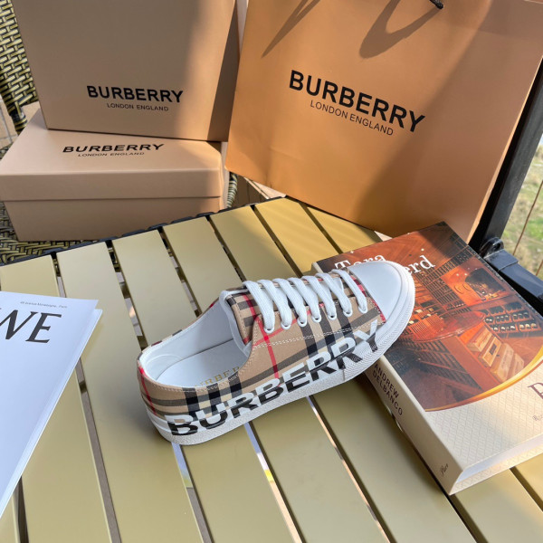 B**rry vintage sneaker