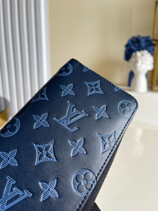 l0*is V*t0n zippy wallet