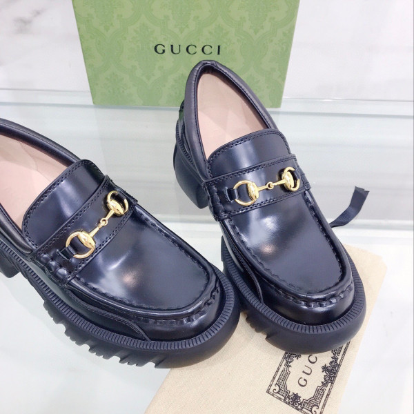 G*u*i loafer with horsebit
