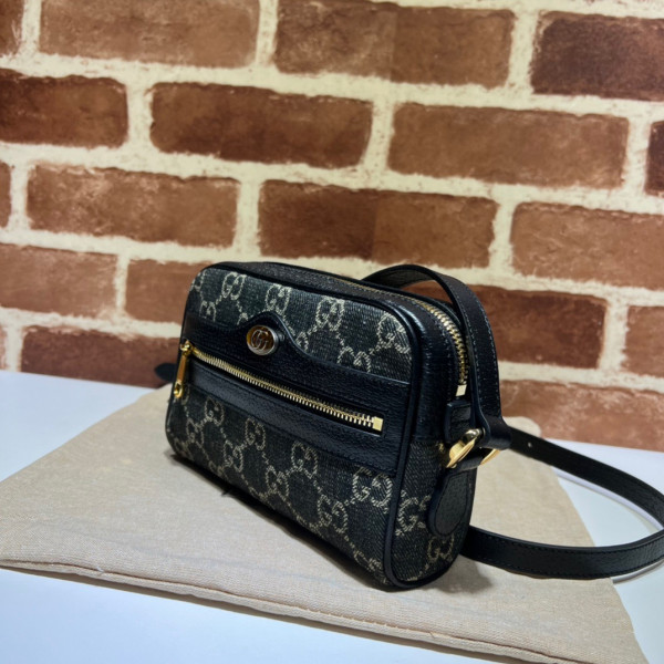 G*u*i ophidia suede mini bag