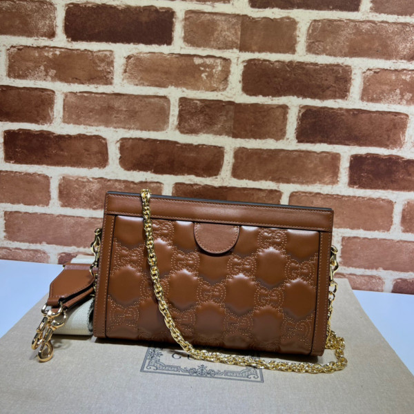 G*u*i gg matelassé leather shoulder bag