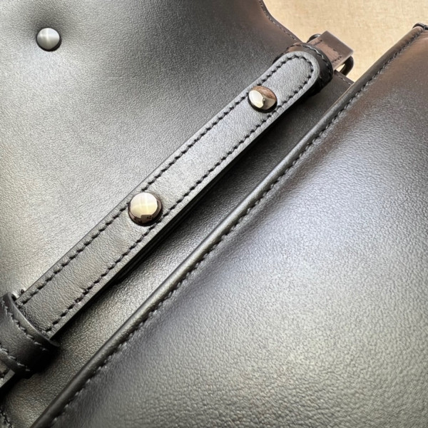 G*u*i gg marmont mini top handle bag