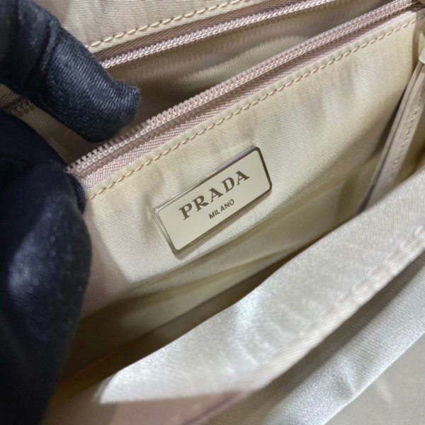Pra*a medium padded nylon shoulder bag