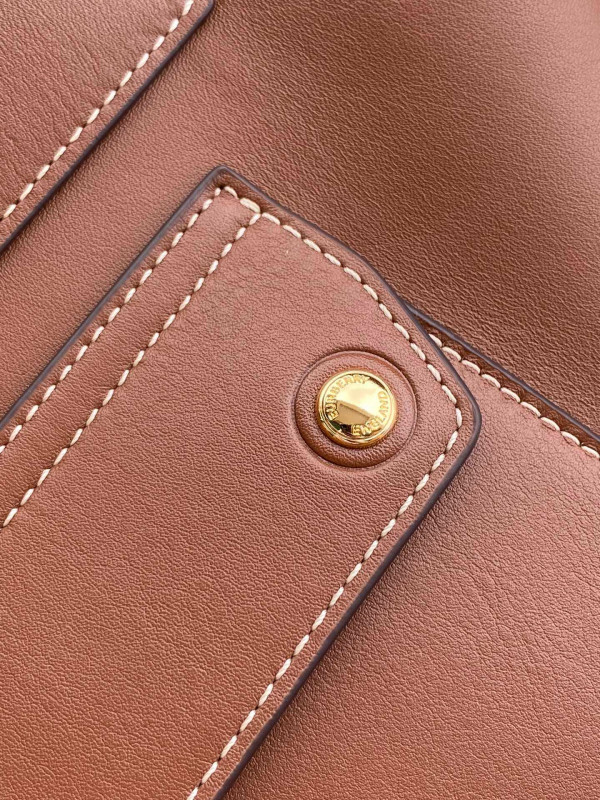 B**rry pocket tote