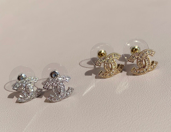 CL EARRINGS
