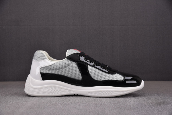Pra*a sneaker