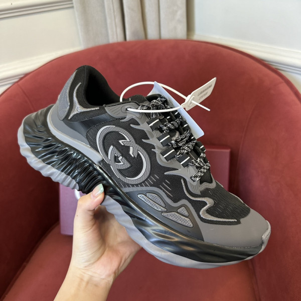G*u*i men&women sneakers