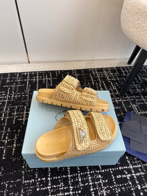 Pra*a sandals