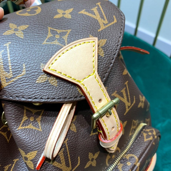 l0*is V*t0n backpack