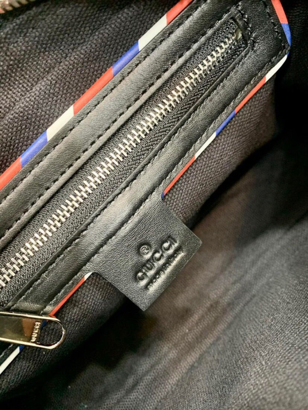 G*u*i belt bag