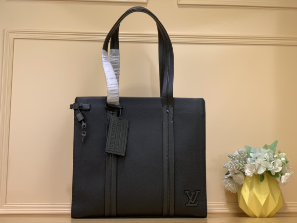 l0*is V*t0n aerogram tote