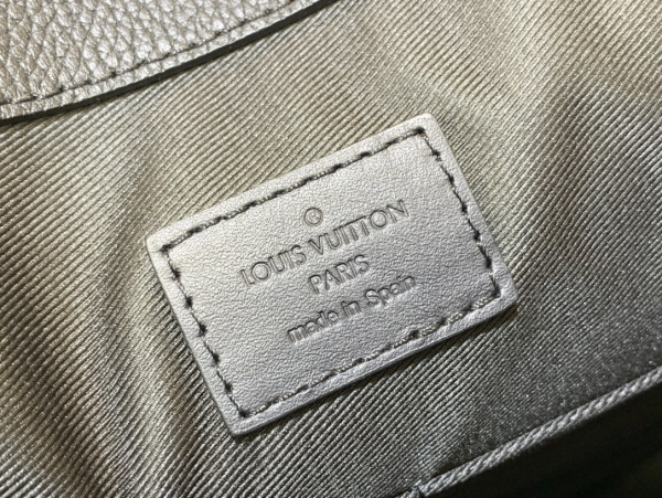 l0*is V*t0n aerogram tote