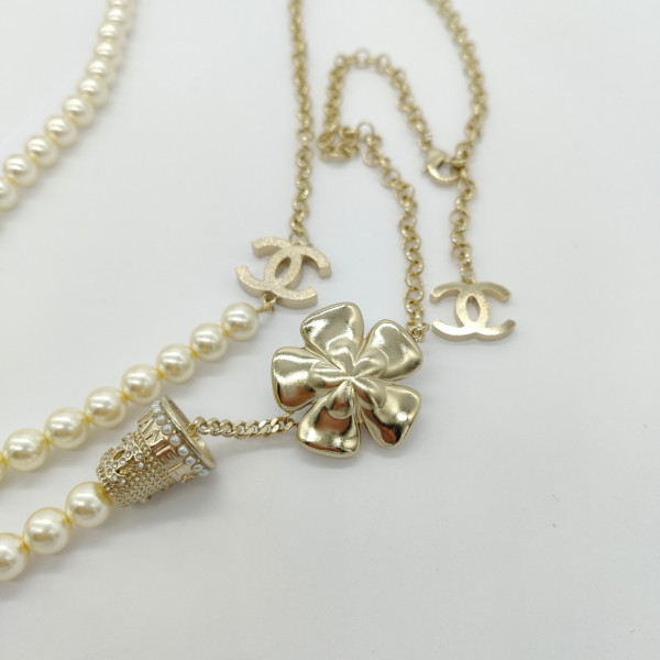 CL LONG NECKLACE