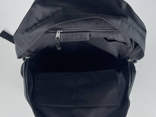 Ba*len*cia*ga backpack
