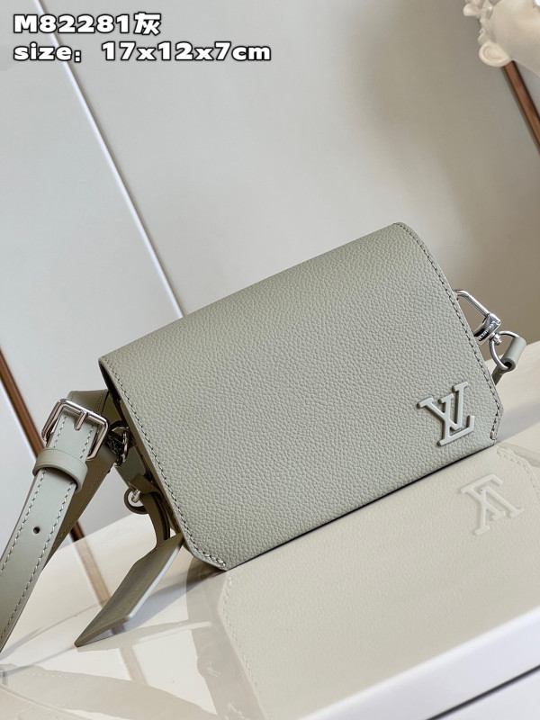 l0*is V*t0n fastline wearable wallet