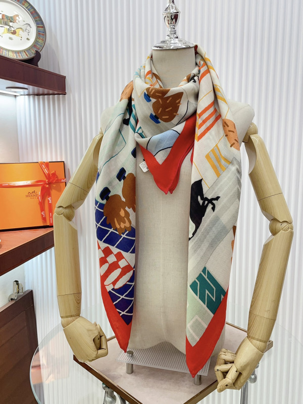 H**mes scarf