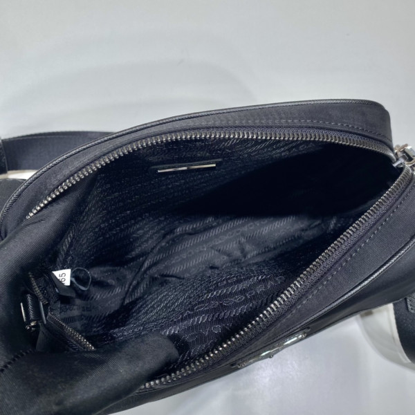Pra*a message bag-22*16*5*cm