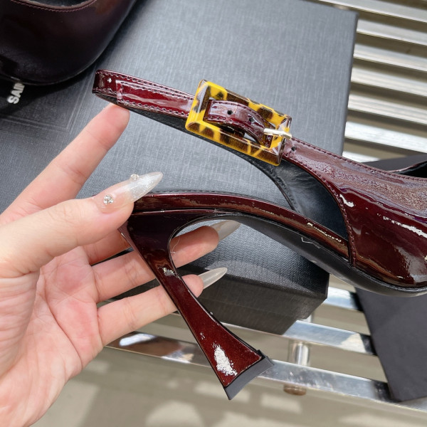 Sa**t Lau*nt heels