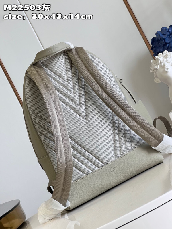 l0*is V*t0n takeoff backpack