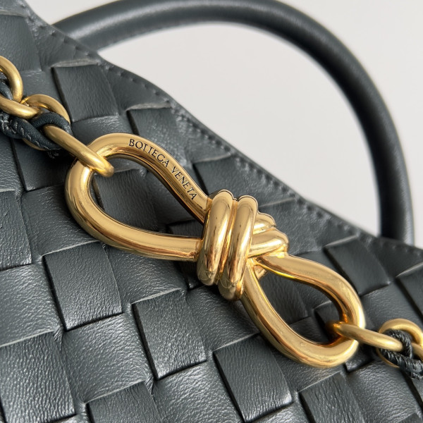 bo*te*ga Ve*ne*ta small andiamo chain-25*22*10.5cm