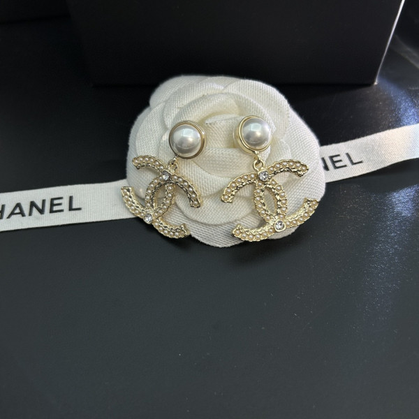 CL EARRINGS