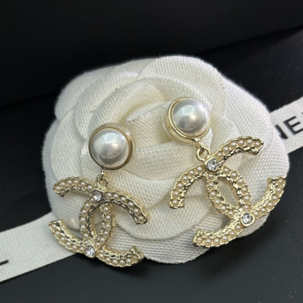 CL EARRINGS