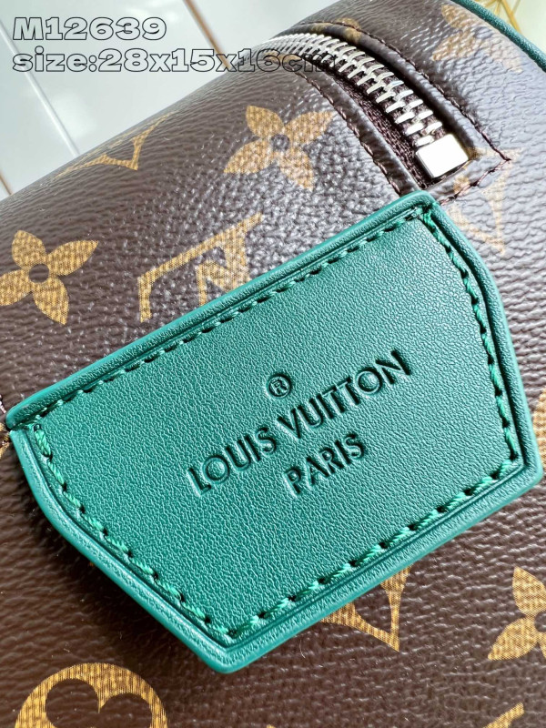 l0*is V*t0n dopp kit-28*15*16.5cm