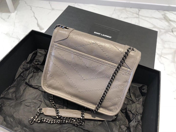 Y*L niki chain wallet